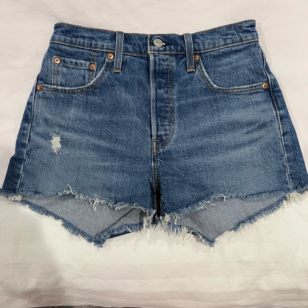 Levi’s 501 Jean shorts, size 25